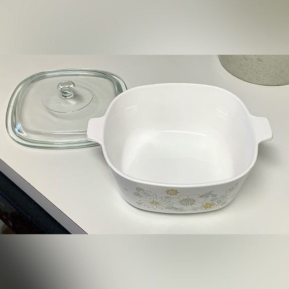 1970s Vintage Corning Ware Floral Bouquet 2.5 Qt Lidded Casserole P 2 1/2 B - Picture 3 of 16